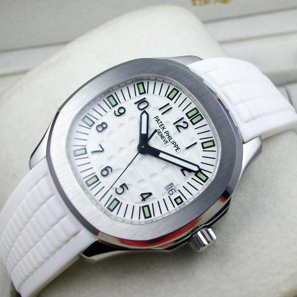 瑞士百达翡丽Patek Philippe手表 运动潜水钢壳白色胶带自动机械白色面方形男表 ETA2824-2机芯